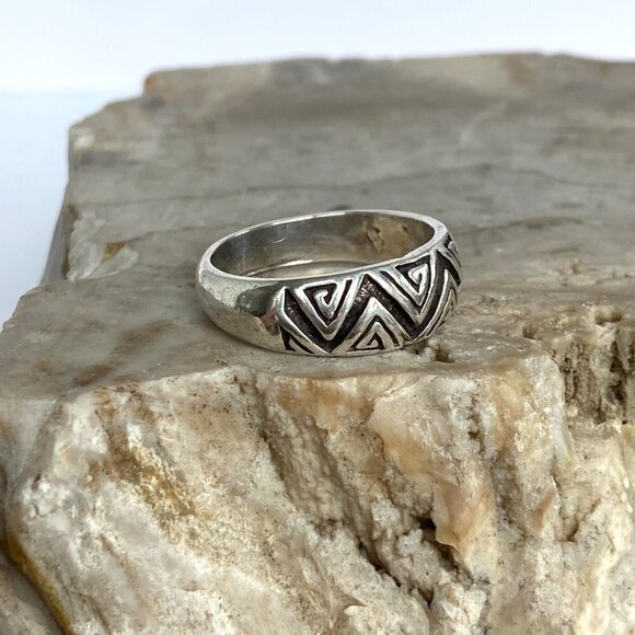 Sterling Silver 925 Oxidized Geometric Maze Pattern Dome Style Band Ring Sz 8.75 - Picture 6 of 16